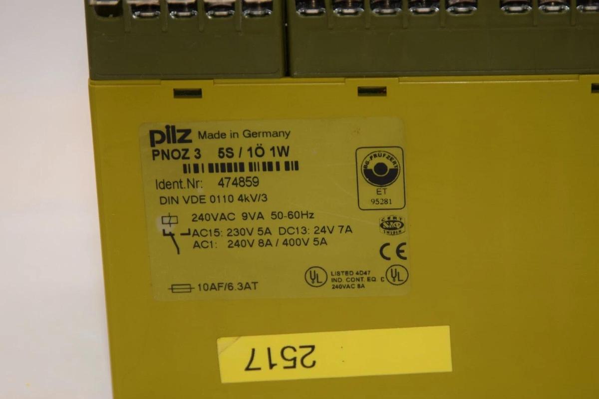 Used PILZ PNOZ 3 240Vac 9Va 50/60Hz 474859 Safety Relay *Crack*