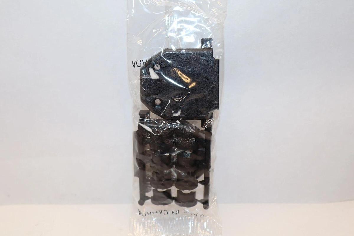 (NEW - Box of 99) NORTHERN TECHNOLOGIES C88E321004 Hood D-Sub 25Pos StraightExit