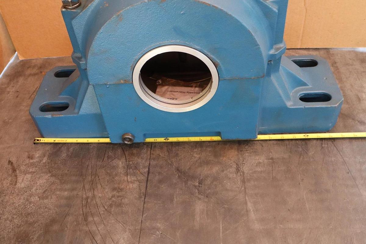 SKF Pillow Block HOUSING 4-Bolt SAF630 SAF-630 SAF 630 Split Plummer 2 Piece NOS