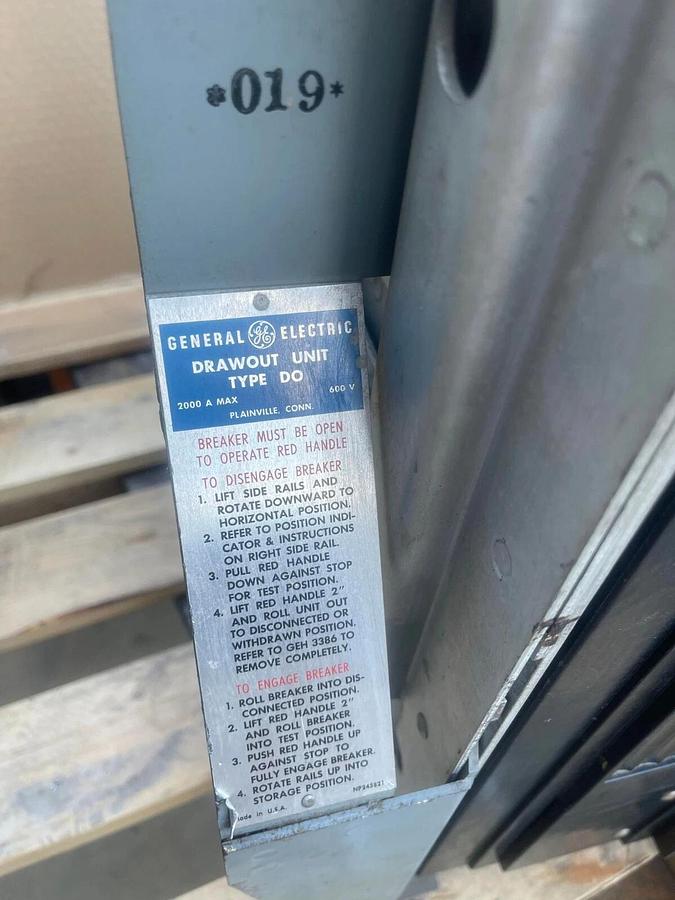 Used General Electric GE Power Breaker Circuit Breaker TS203F 2000a 2000 Amp Trip