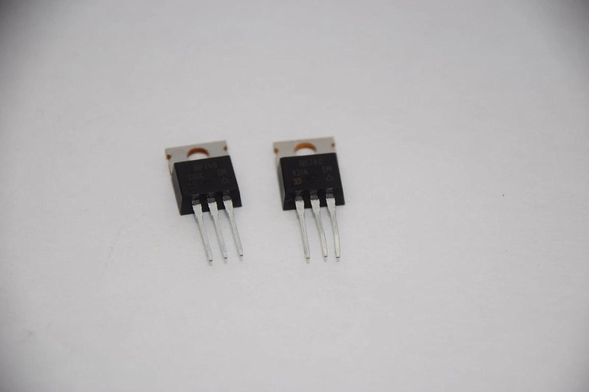 (NEW - Lot of 69) VISHAY IRF740PBF-ND , IRF740PBF 400V Mosfet Transistor