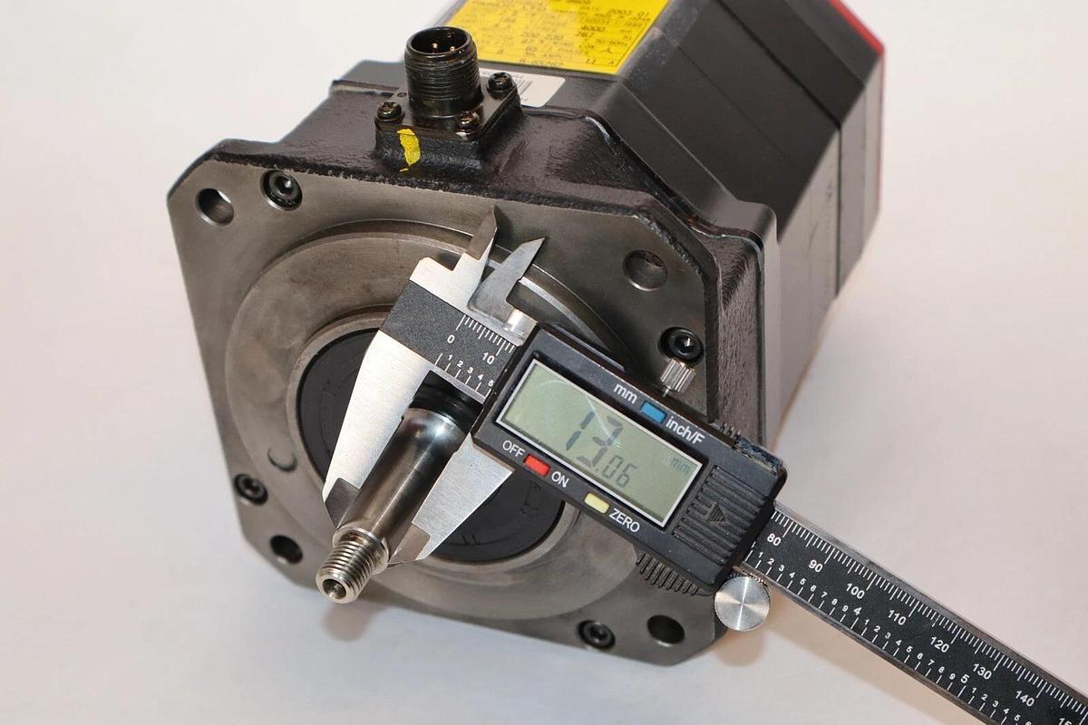 FANUC AC Servo Motor A06B-0235-B605 aM8/4000i 2.5kw 3ph 200-230v REFURB
