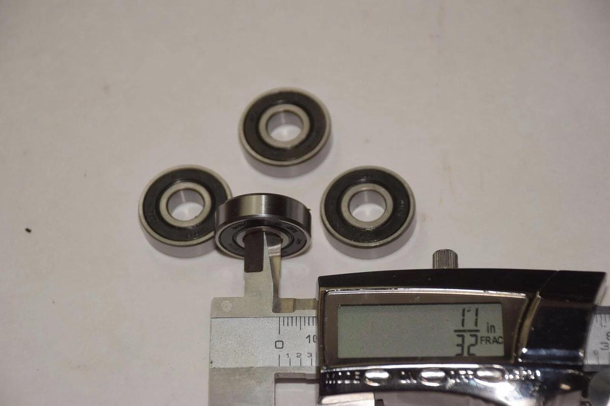 (LOT OF 4) CZECH 609RSR RUBBER SEALED BEARING NEW