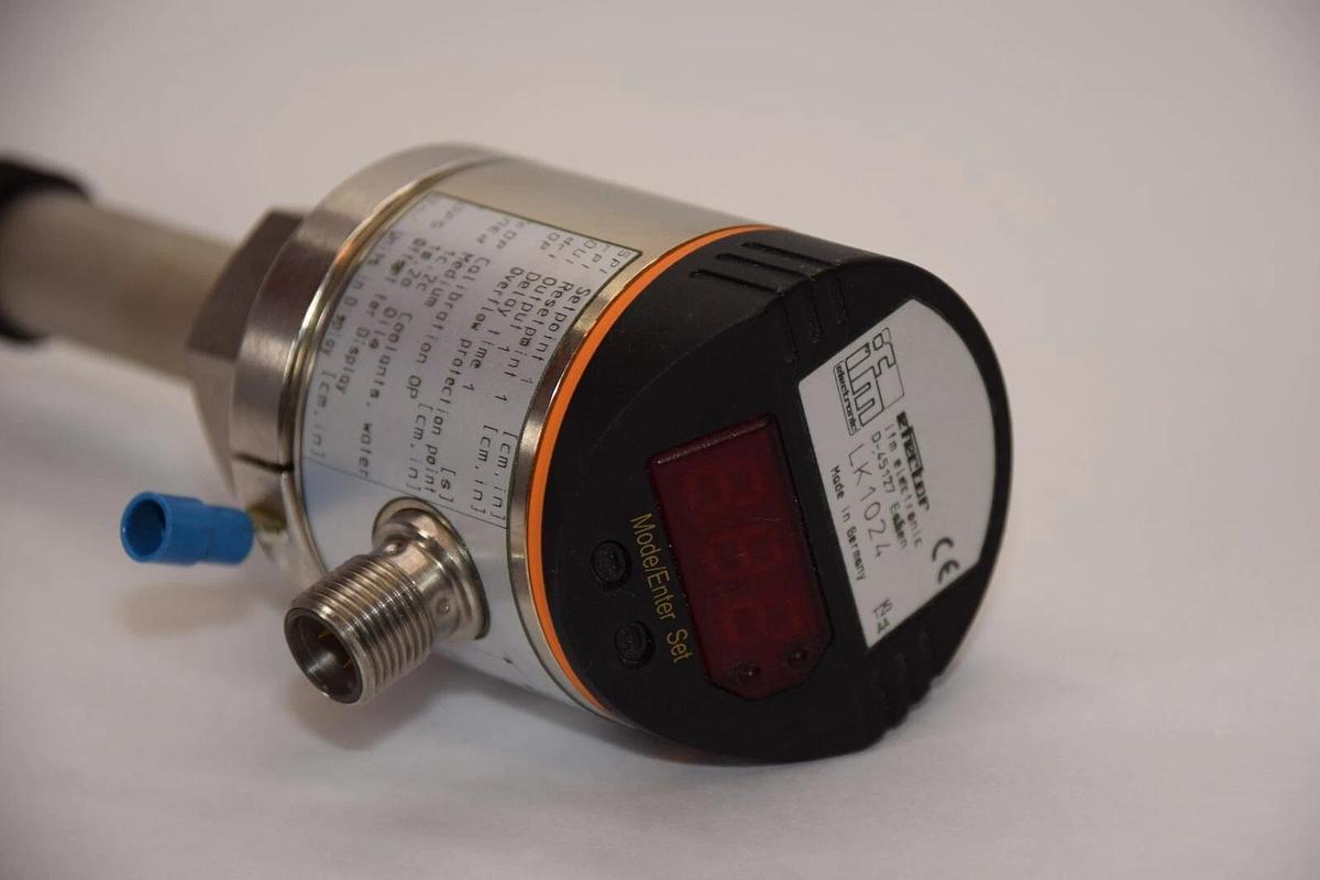 Used IFM EFECTOR LK1024 , D-45127 12-30Vdc 200mA Level Sensor