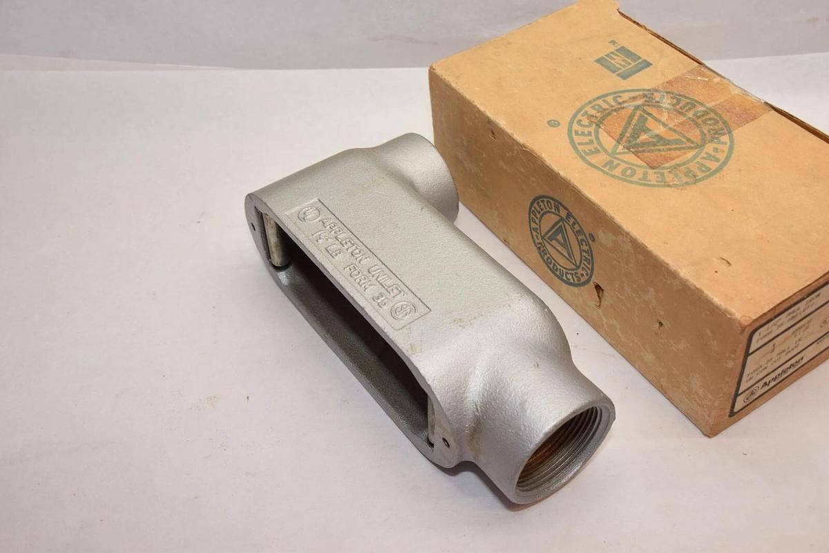 (NEW) APPLETON LB150-M , LB150M 1-1/2" Unilet Conduit Outlet