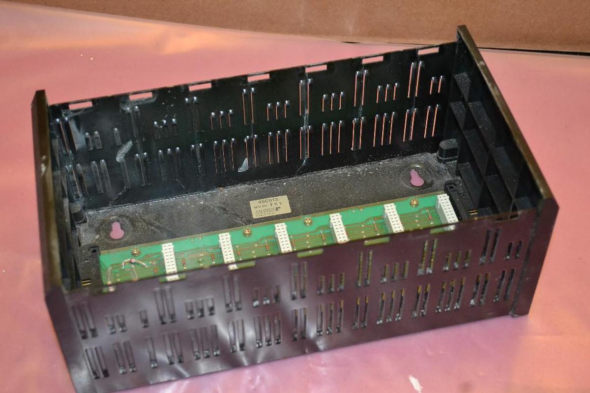 Used Reliance Electric Rack 45C913 Shark 6 Slot