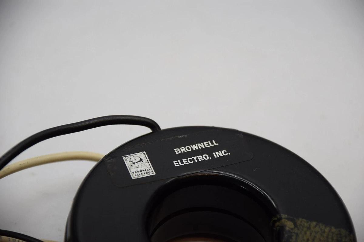 Used BROWNELL ELECTRO INC. 5RL-201 200:5 600V Current Transformer
