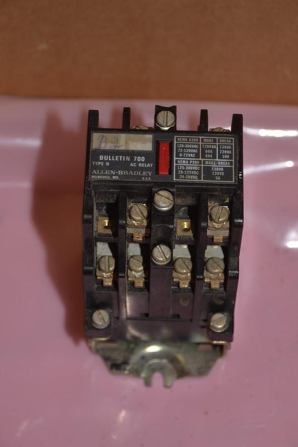 Used ALLEN BRADLEY CONTACTOR 700-N600A24 700N600A24 700 N600A24 SER. C TYPE N
