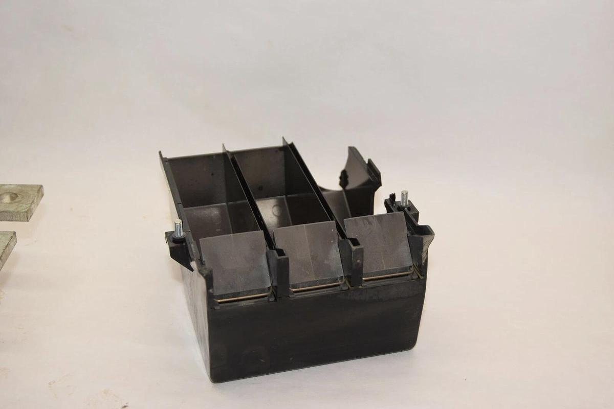 Used SIEMENS 3KE4530-0AA Front Operator Load Disconnect Switch 3 pole 1000 AMP  1000A