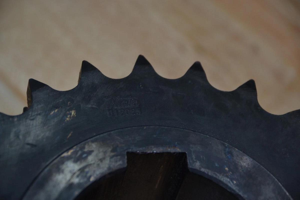 MARTIN D12C25 2 3/4" BORE 25 TOOTH SPROCKET NEW