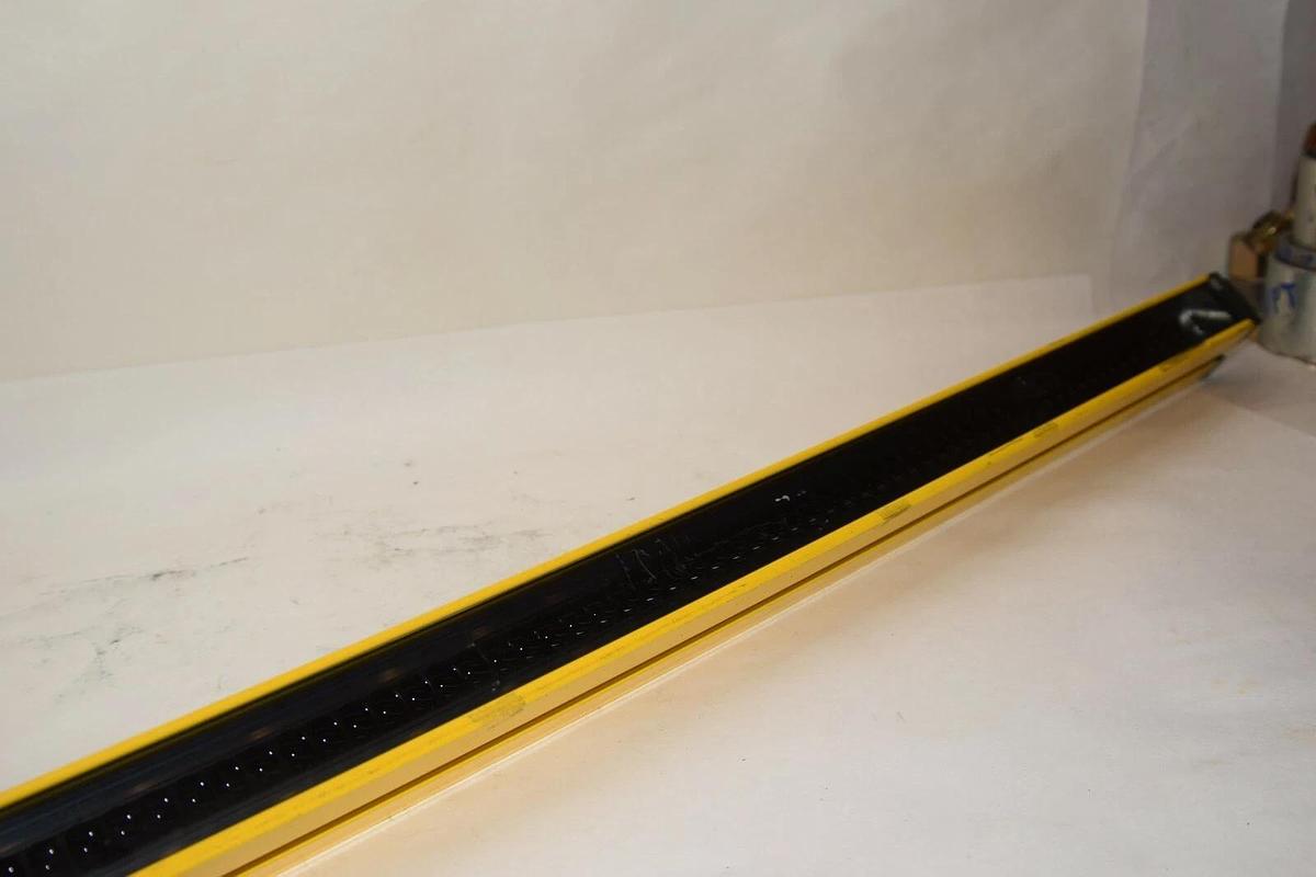 Used SICK Safety Light Curtain C40S-0903AA310 C4000 Range 0-6m  C40S0903AA310