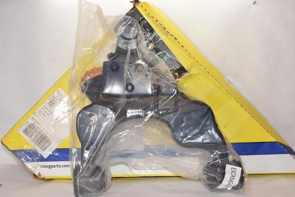 (NEW) MOOG RK64043 00'-03' Toyota Sequoia , Tundra Control Arm