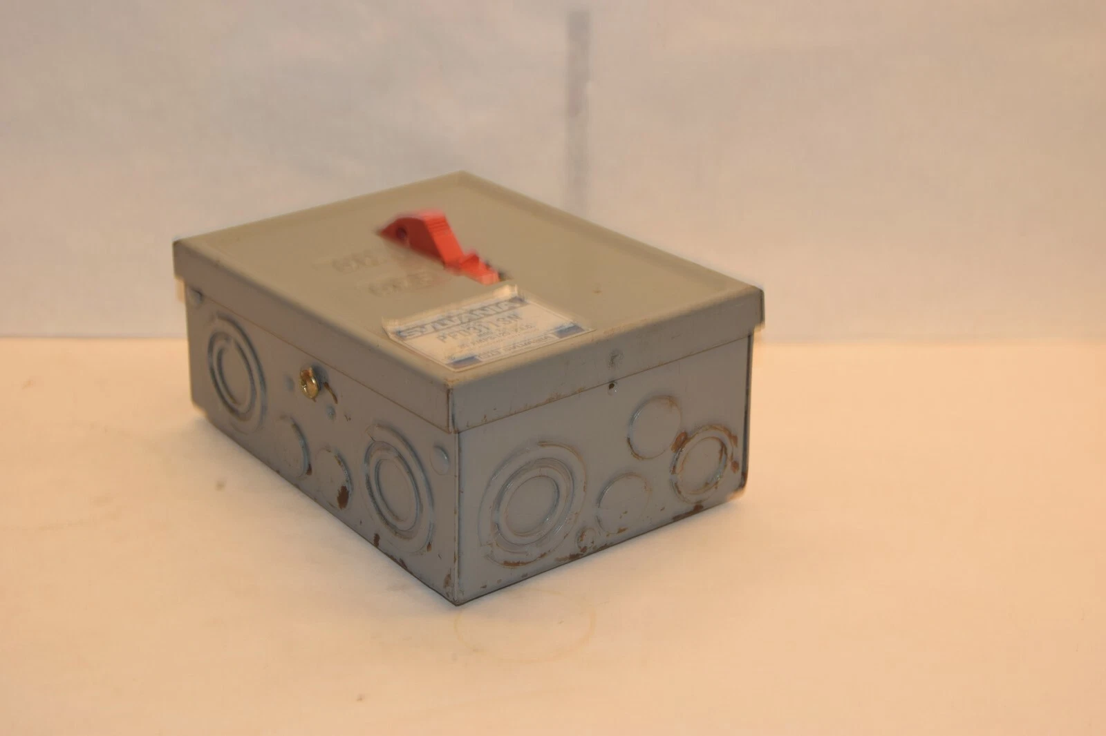 (NEW) SYLVANIA PFD311SN 30A Vintage Industrial Fuse Box