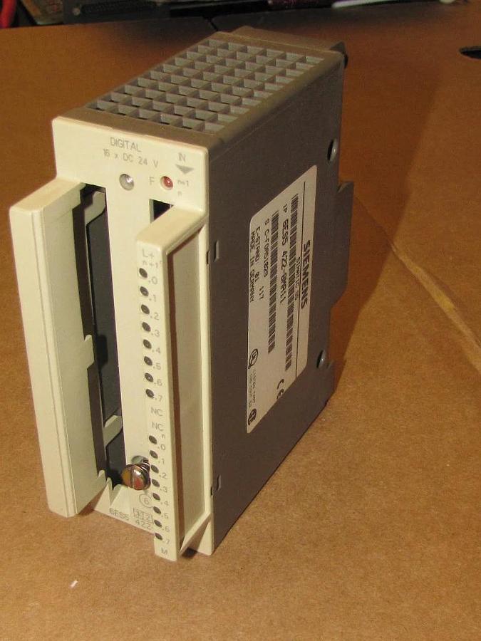 Used SIEMENS PLC DIGITAL INPUT 6ES5 422-8MA11 6ES5422-8MA11