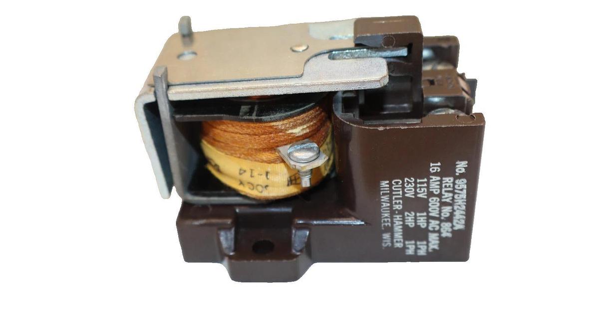 Cutler Hammer Type AA Relay 1P 24V Coil , 9575H2442-28 (New)