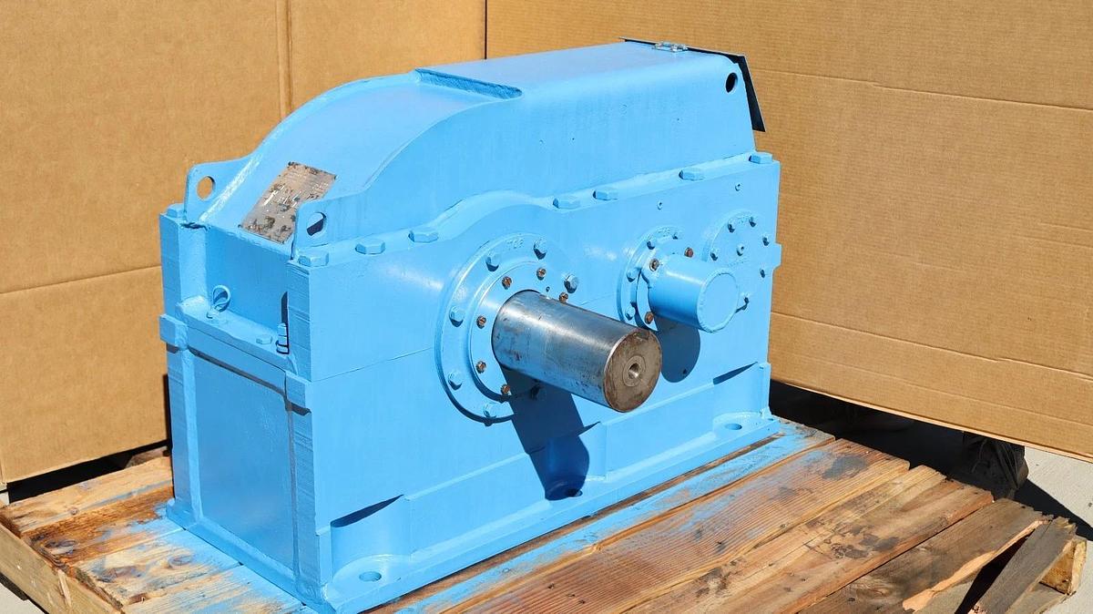 FALK 2090Y1-S Enclosed Gear Drive Speed Reducer Gearbox Ratio 3.65 SF 1.51