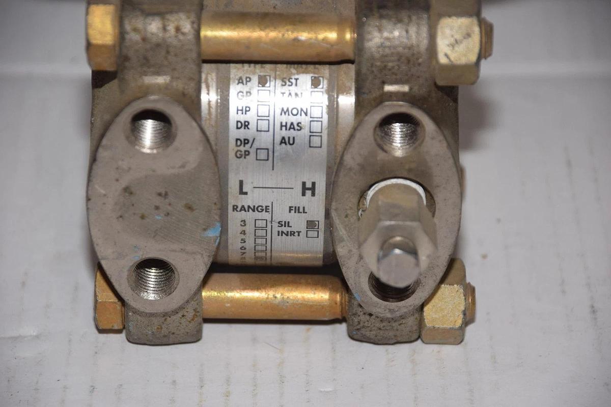 Used ROSEMOUNT FISHER  1151 Smart Transmitter 1151AP8S52B1M3 01151-0934-0004