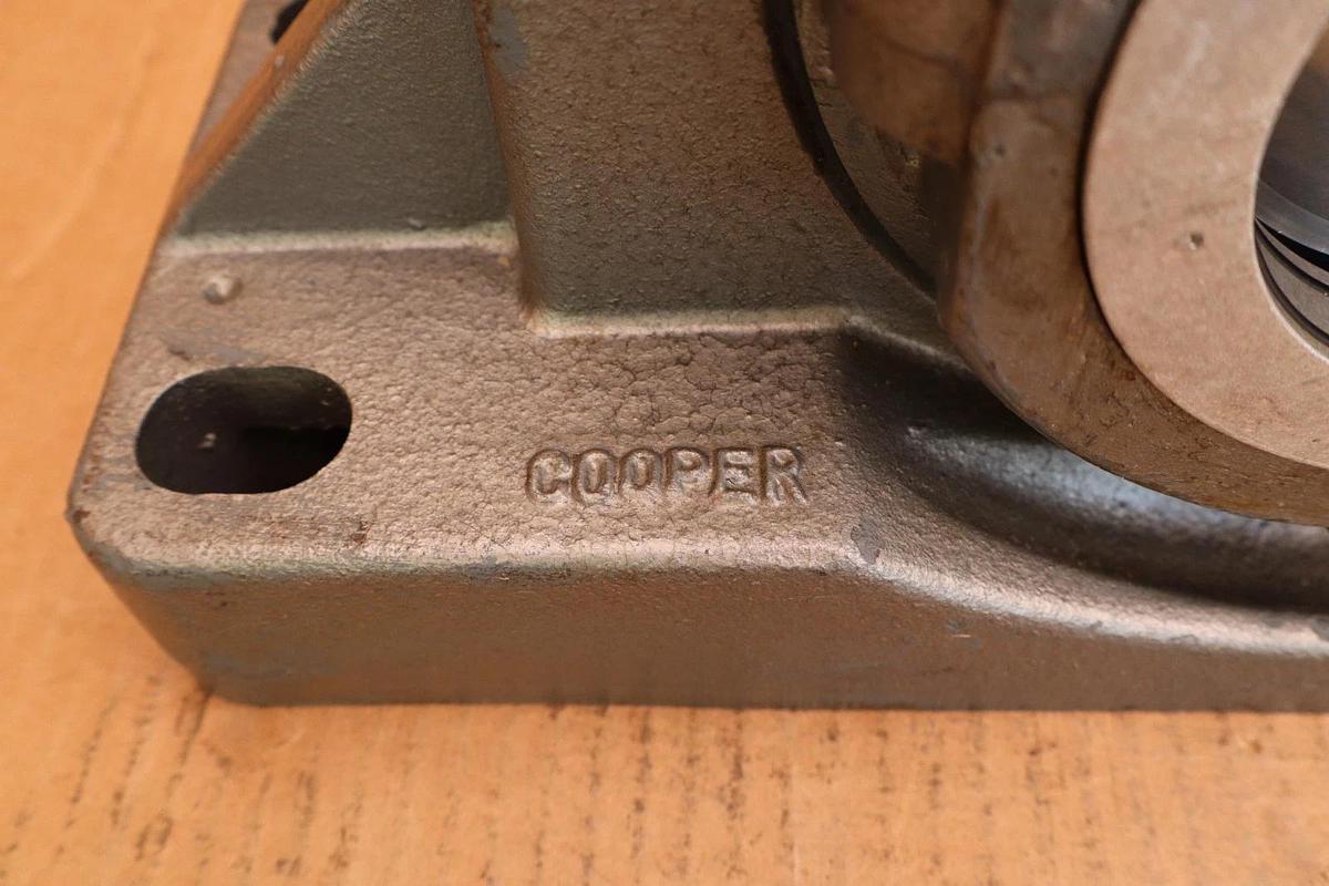 Cooper Pillow Block Bearing Split Roller 4-Bolt 01 BCP315GR 01 BCP 315 GR (NOS)
