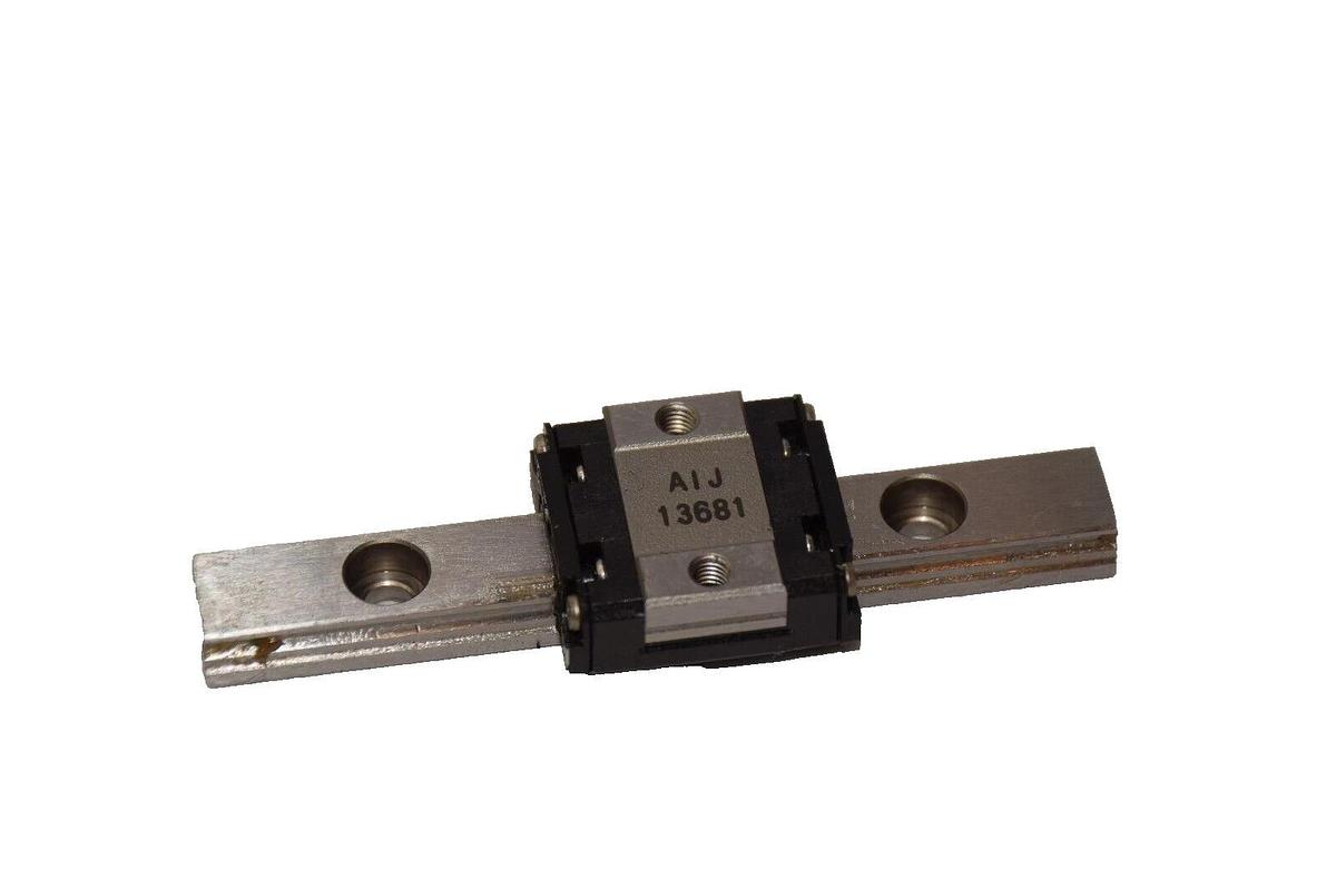 Used THK SRS9XS SRS 9XS Linear Slide Bearing