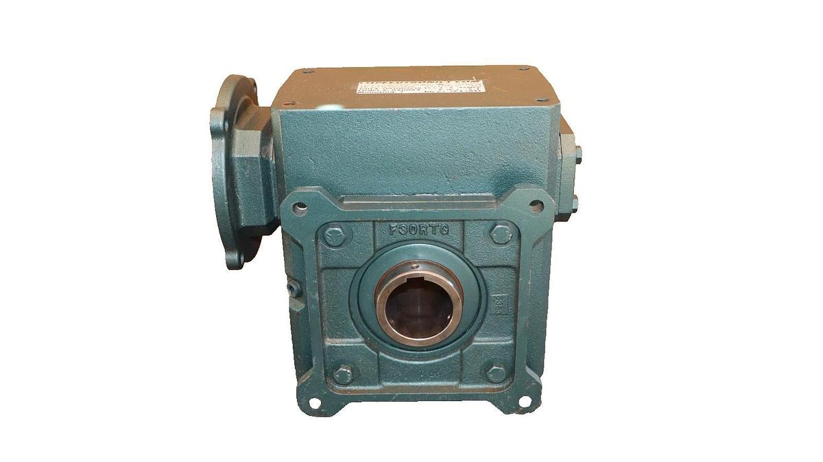 Speedtronics Gear Box Speed Reducer SPFHMQ230-15-2-1 15:1 (Cracked Flange)