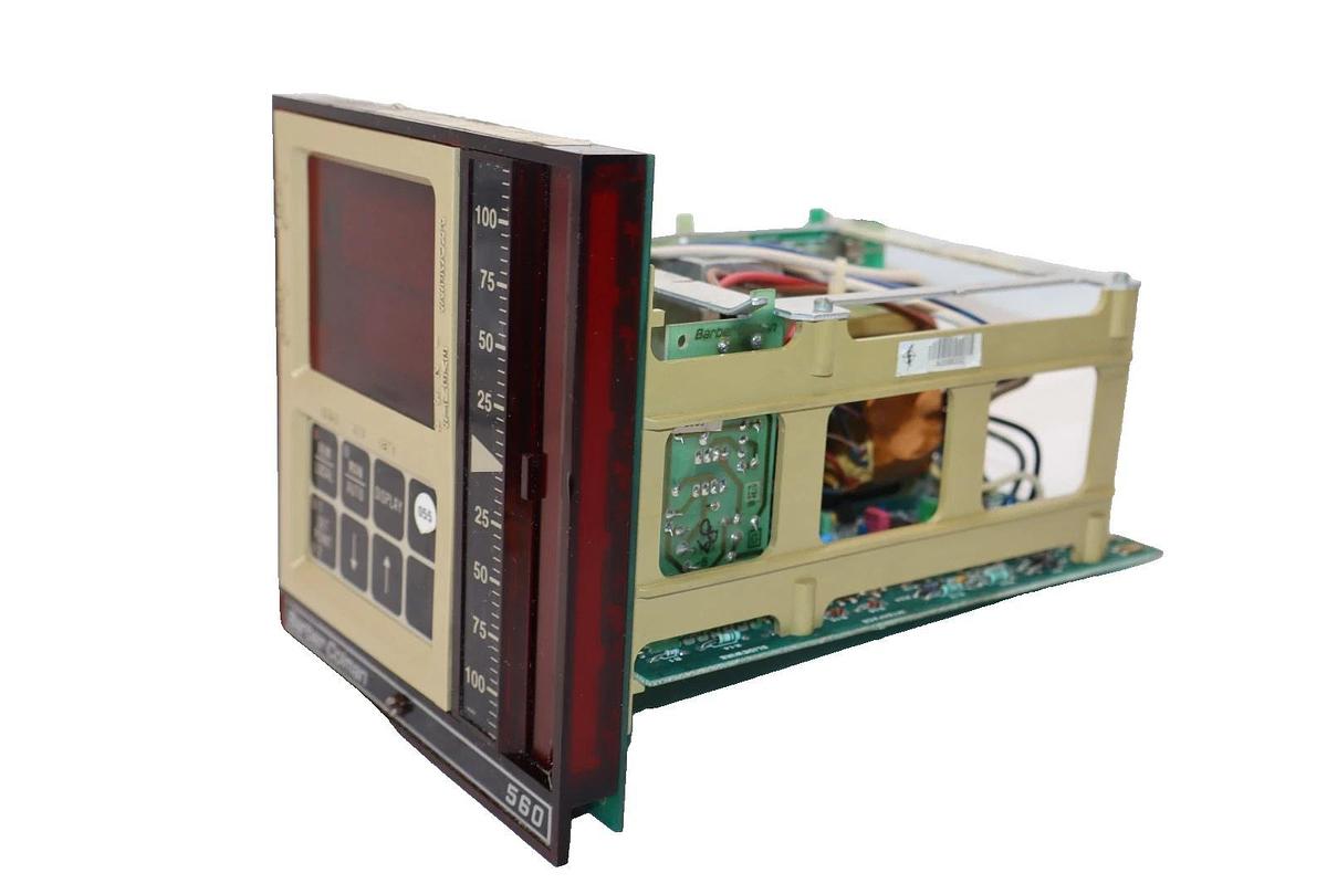Used Barber Colman 560 Temperature Controller 5656-62034-340-1-00  0-1000°F