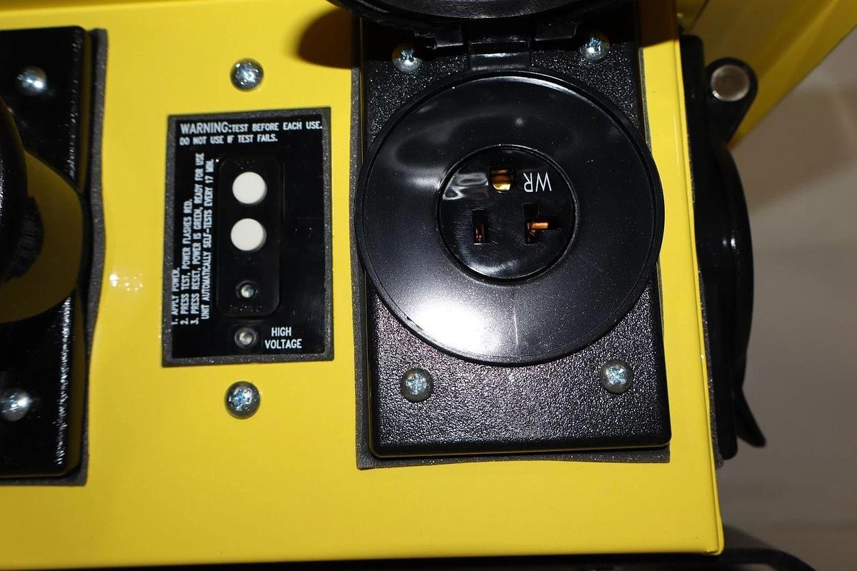 Southwire X-Treme Power Distribution Box 8706UGCX 50A 6-Circ 125/250v (New) 811409020137