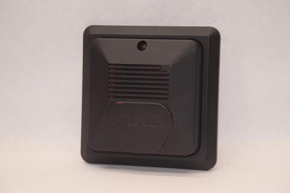 Used SELECT-A-HORN FSF104 24Vd 70mA Strobe Wall Mount Electric Fire Horn