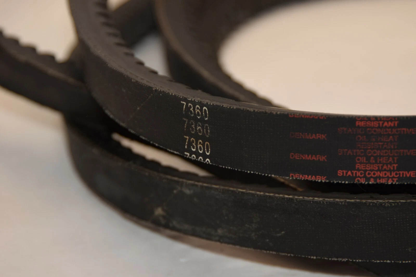 (NEW) BANDO 7360 Power King Cogged Belt