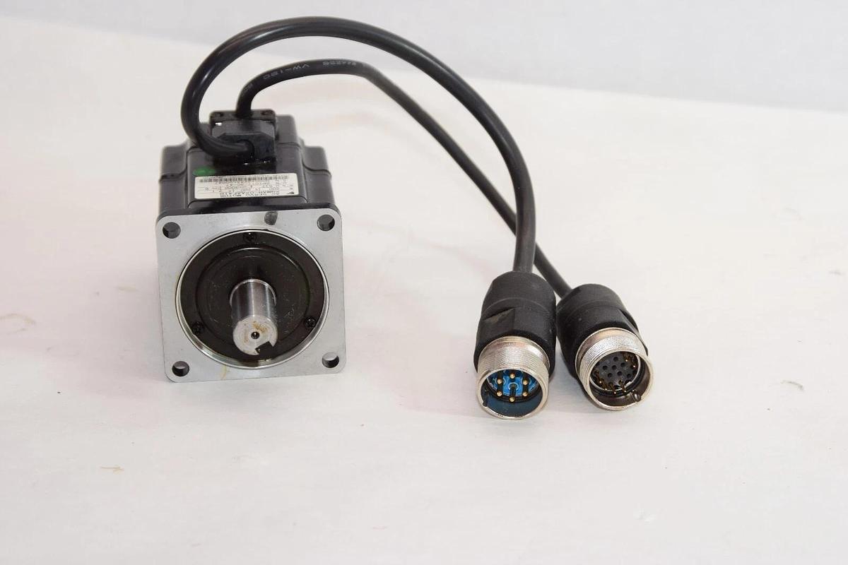 Used YASKAWA SGMAH-02AAF41D 200W 200V 2.1A AC Servo Motor