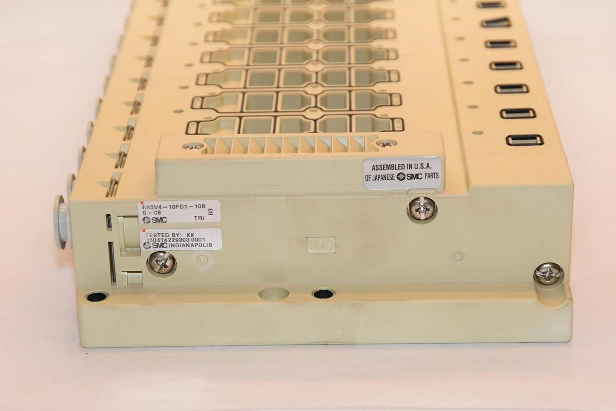 (NEW) SMC SS5V4-10FD1-10B-S-C8 Solenoid Valve Manifold