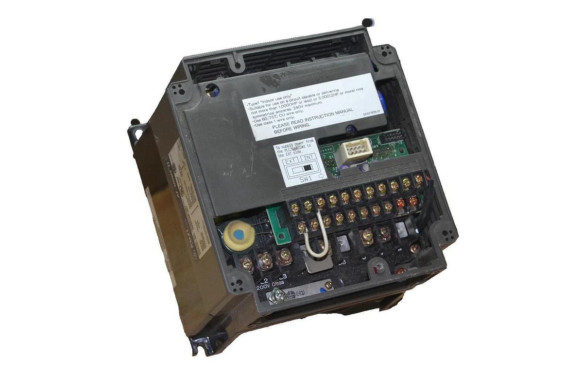 Used GE FUJI AF-300 6KM$223002N1A1 AF-300M$ 2HP 230VAC DRIVE