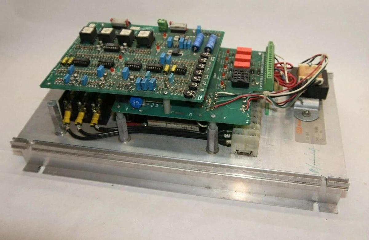 Used SAF DRIVE SYSTEMS INC DG8-15-2 181-7066 240V 50/60Hz 25A 1Ph 0-180Vdc DC Drive