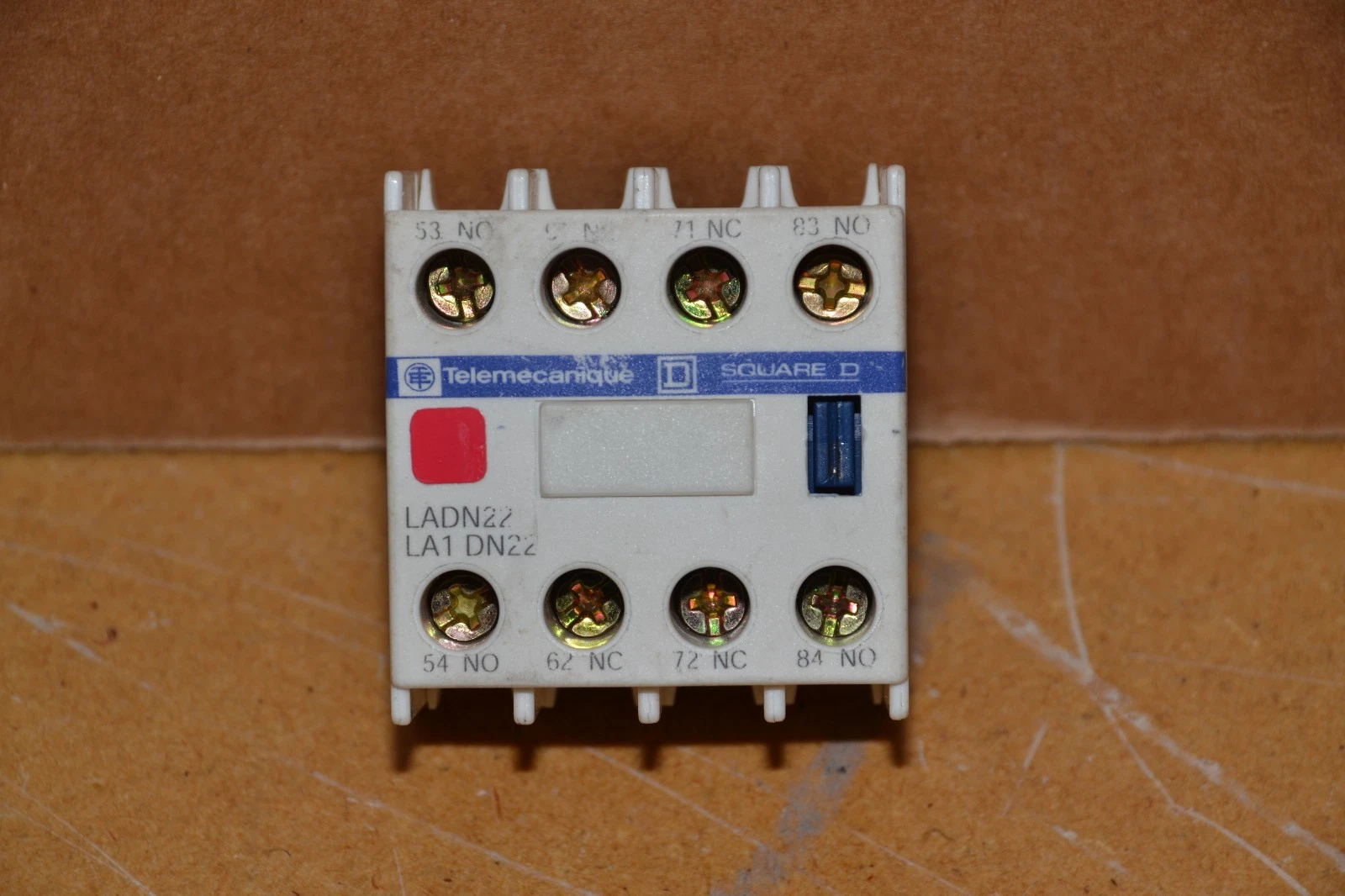 Used TELEMECANIQUE LADN22 LA1 DN22 CONTACT BLOCK
