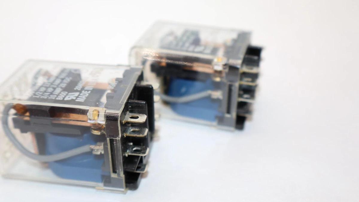Used (Lot of 2) DELTROL CONTROLS 166DPDT , 28402-61 24Vdc Coil Relay