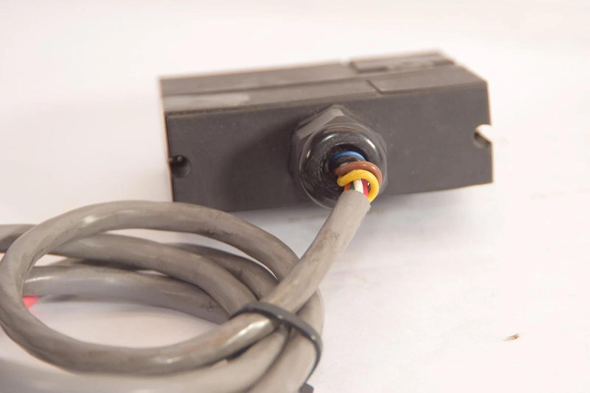 Used SCHMERSAL AZM 170SK-02zrka AZM1770SK-02zrka 250v Safety Switch