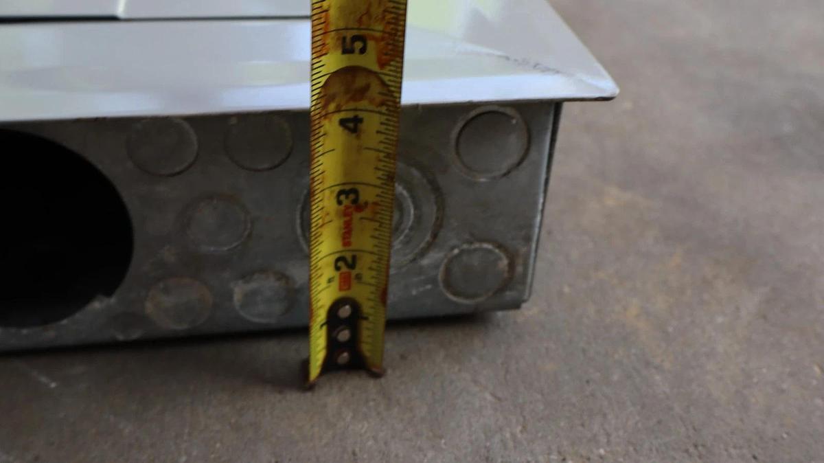 Used EATON Cutler Hammer BRP40N200G Panelboard Loadcenter 200A 120/240 1ph 3w 125A Mn