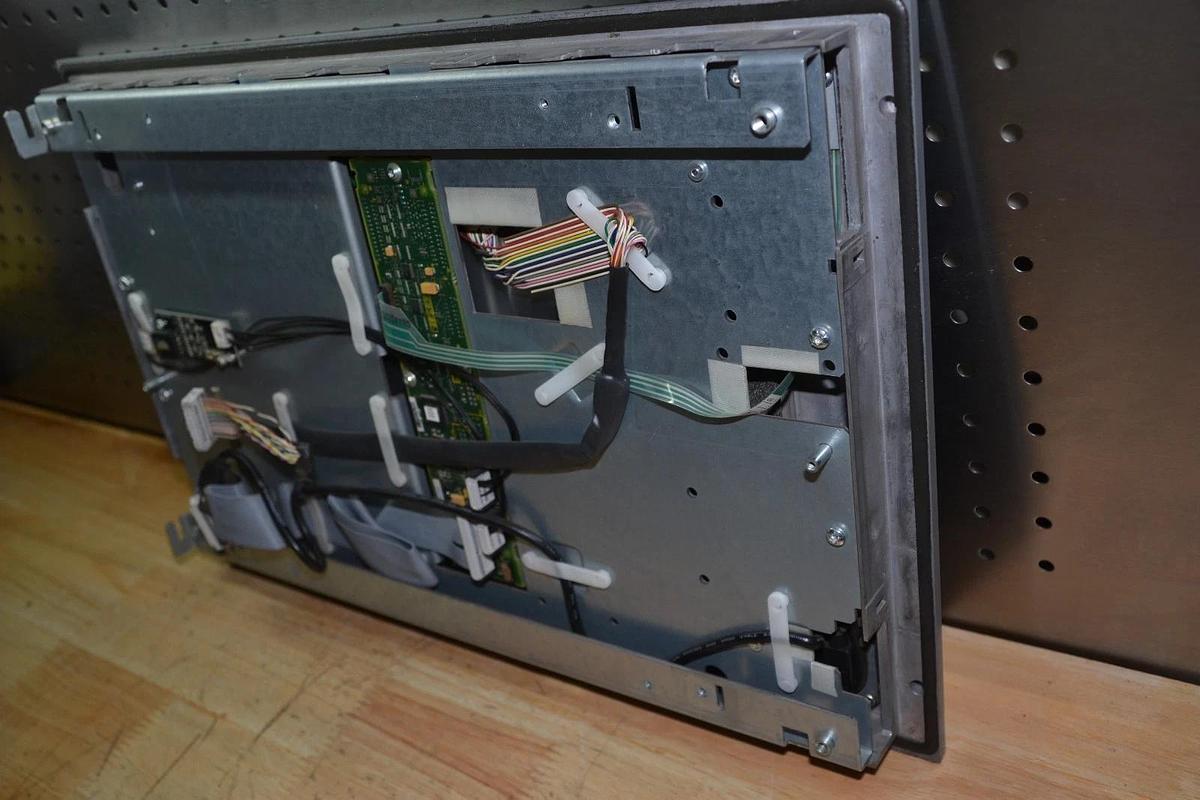 Used SIEMENS SIMATIC TOUCH PANEL 15T 15" Front V412.00.007.602 A5E00324360 06