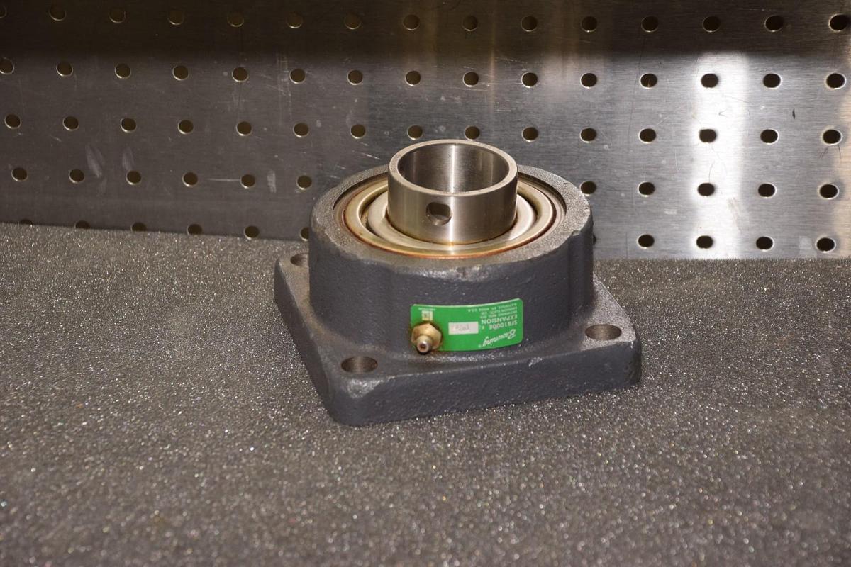 BROWNING SFB100E X 1-11/16 SPHERICAL FLANGE BLOCK NEW