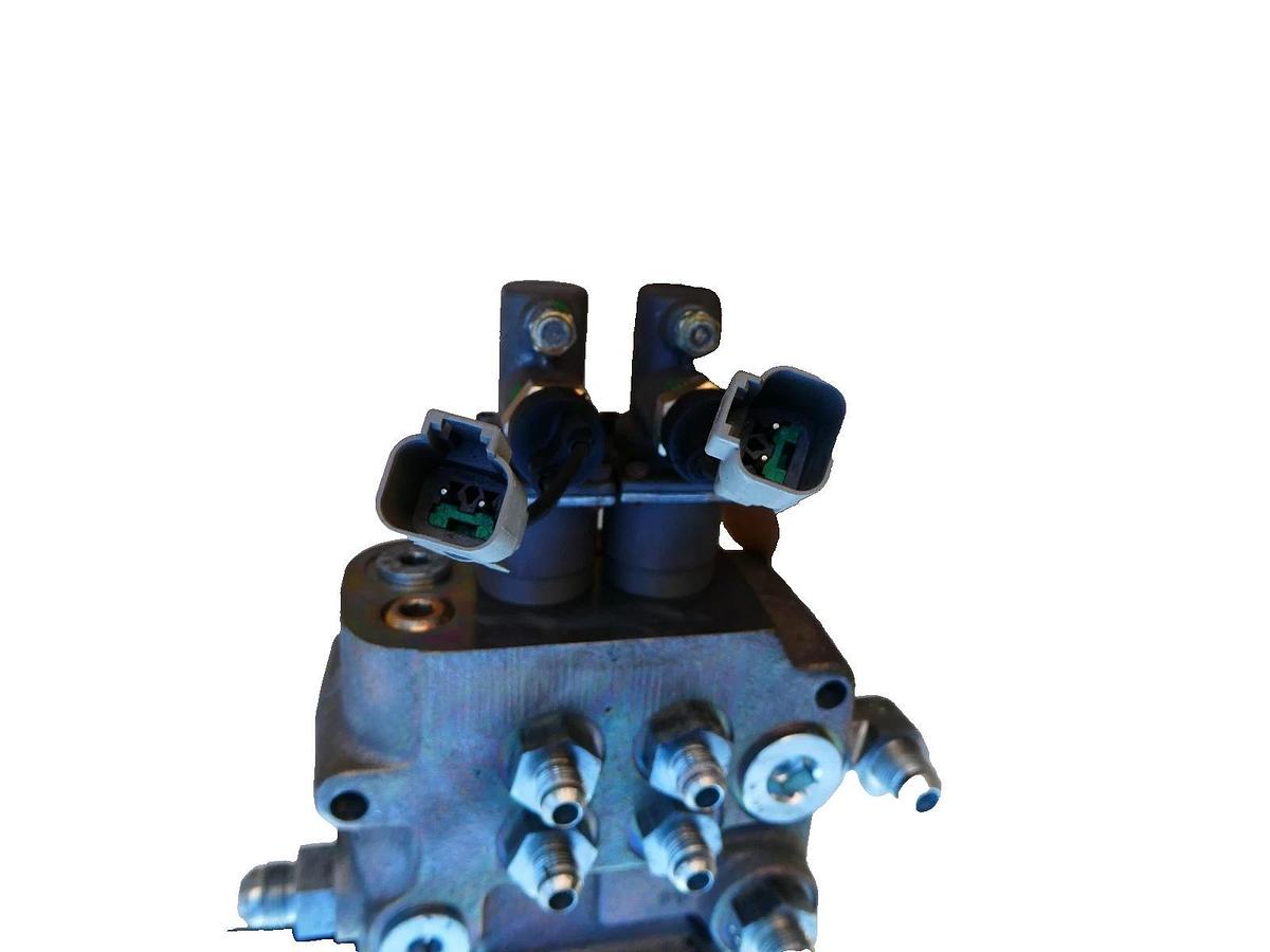 Used Altec 990660042, RH2LL Hydraulic Valve Block 2 Spool Manual lever Control Valve