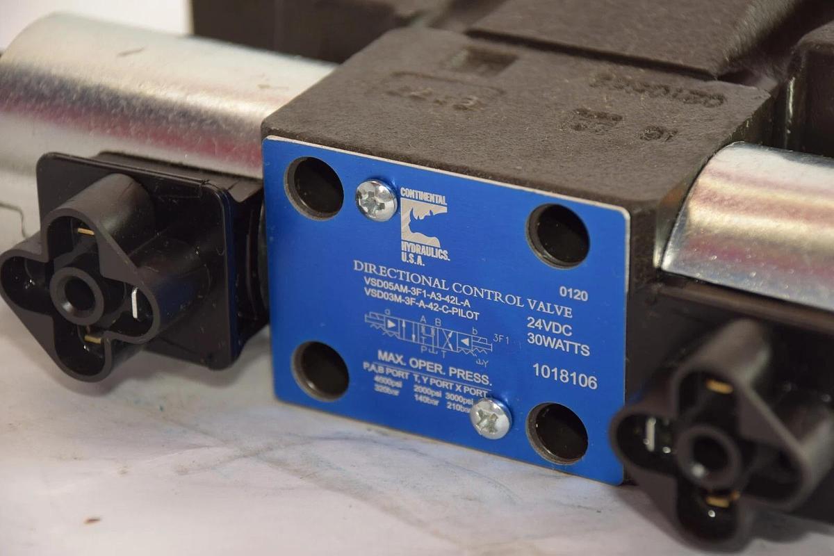 Continental Hydr Directional Control Valve VSD05AM-3F1-A3-42L-A VSD03M3FA42C NEW