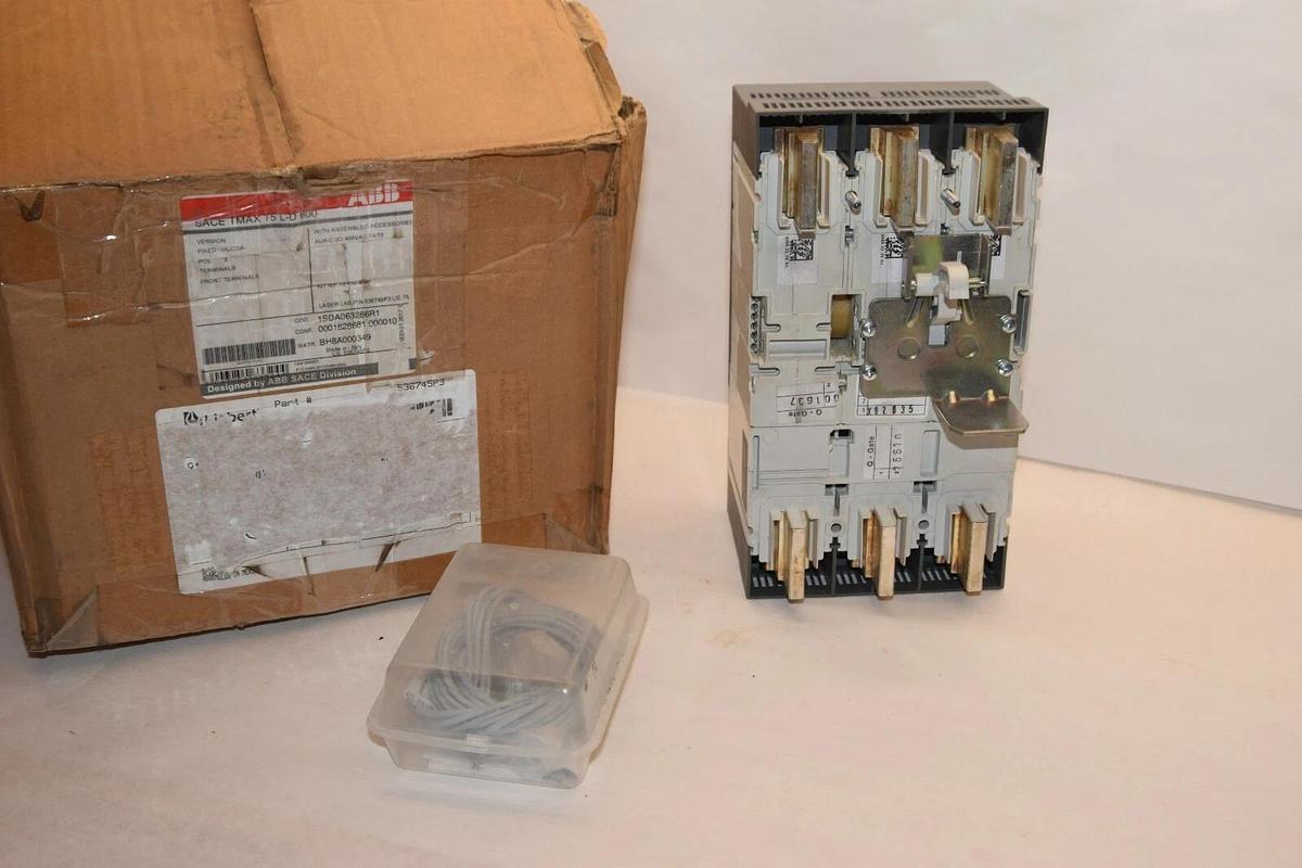 (NEW) ABB SACE TMAX T5 L-D 600 T5L-D600 3P Circuit Breaker w/ accessories