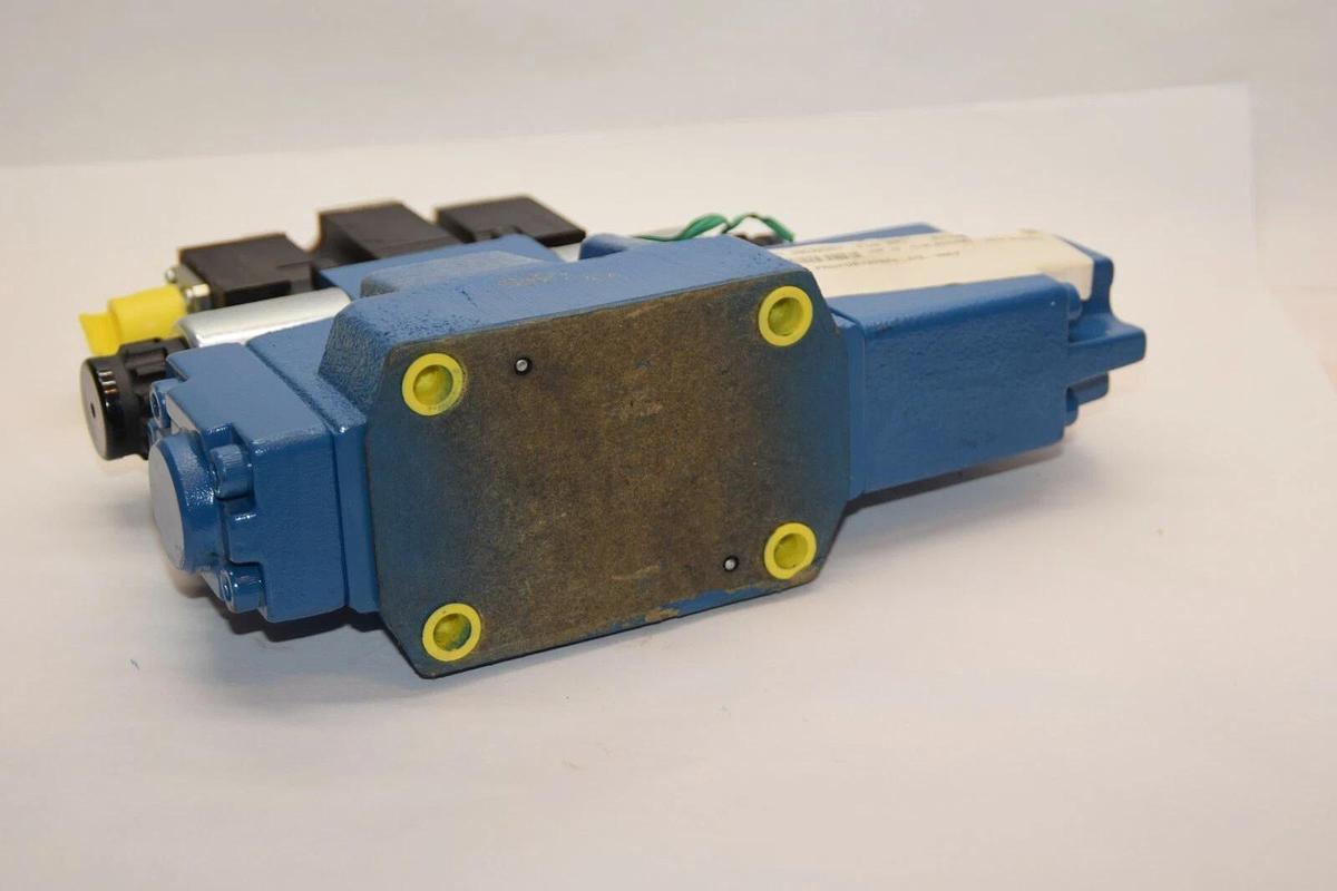 Used NEW BOSCH R900954642 REXROTH Directional Valve 4WRZE16W6-150-70/6EG24N9ETK31/F1V