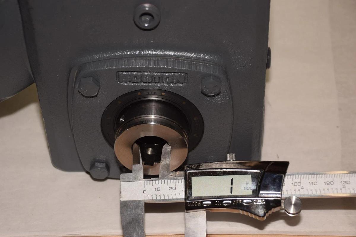 BOSTON GEAR Gear Box Speed Reducer HF72115KB5HP16 1.72hp NEW