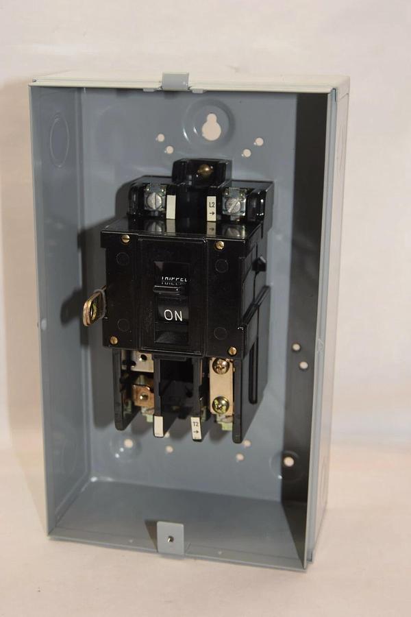 (NEW) GE GENERAL ELECTRIC CR1062R2AAT2000 Nema Size M-0 2P Man Motor Starter