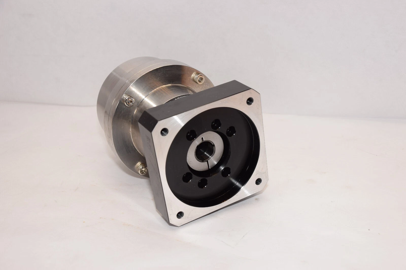Used APEX DYNAMIC AE090 100:1 , 1012210995 Ratio Planetary Gearbox