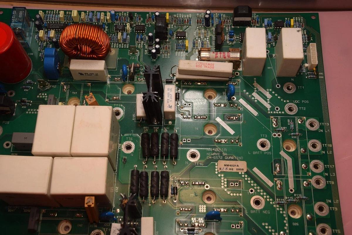 Used NEWAVE SA POWERWARE EXIDE NW4021A NW4021 A  CH-6572 E28/02 BOARD CARD