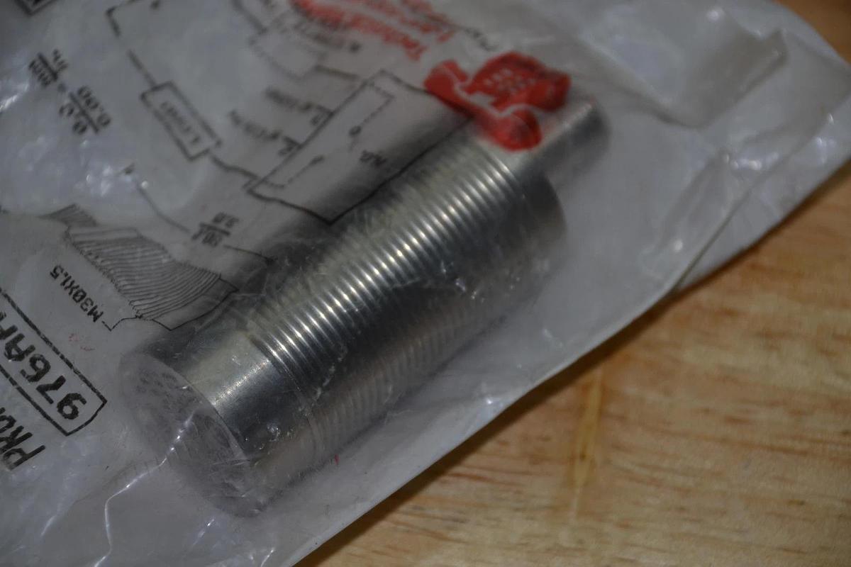 Used Honeywell Micro Switch Proximity Sensor 976AA4HI-A3T-LF7 C 976AA4HI NEW