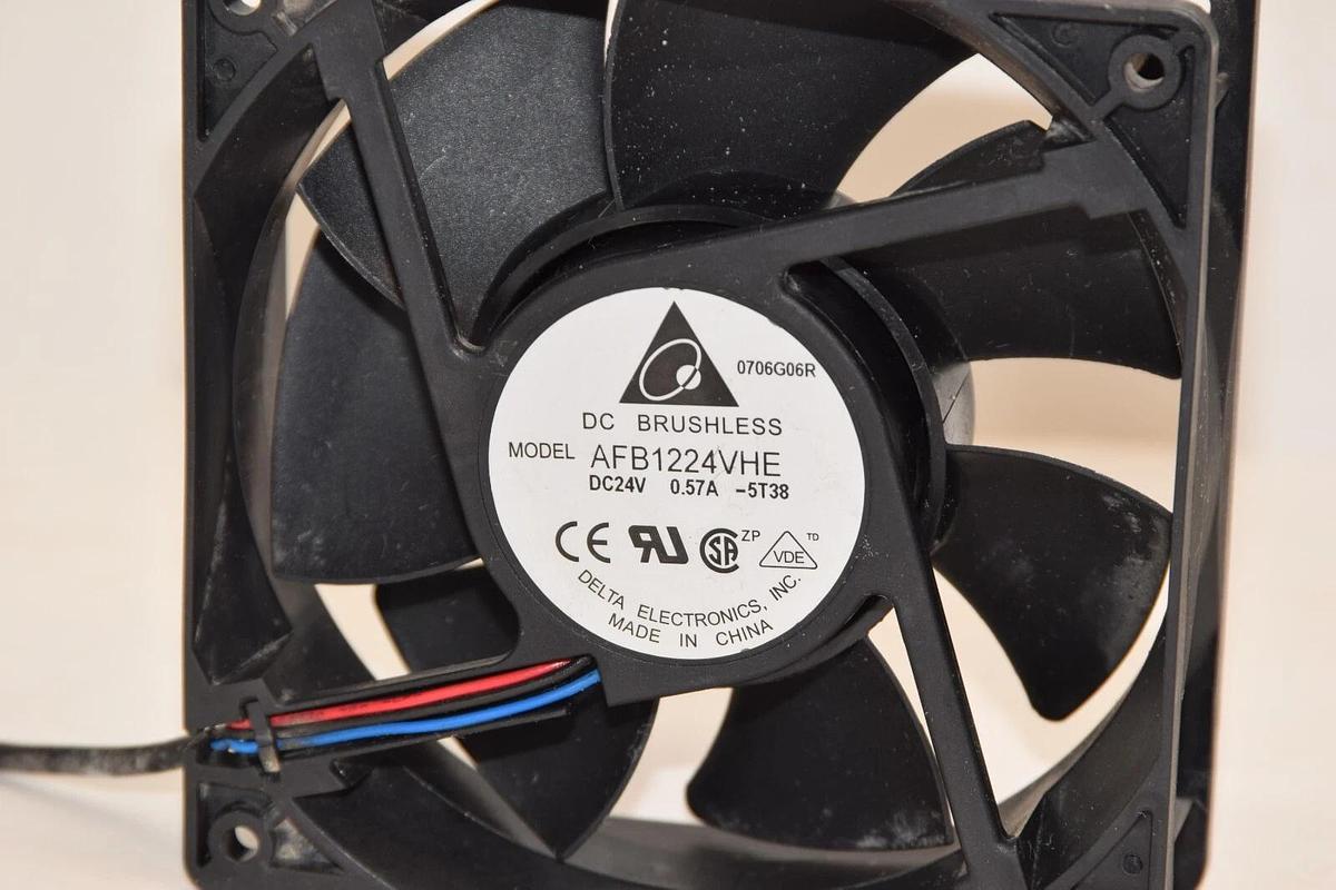 Used DELTA ELECTRONICS INC. AFB1224VHE 24Vdc 0.57A DC Brushless Cooling Fan