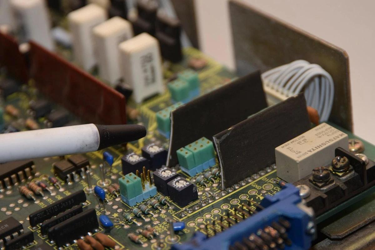 Used ALLEN BRADLEY 8520-AA6 8520AA6 EM862942*1 Series A Servo Drive