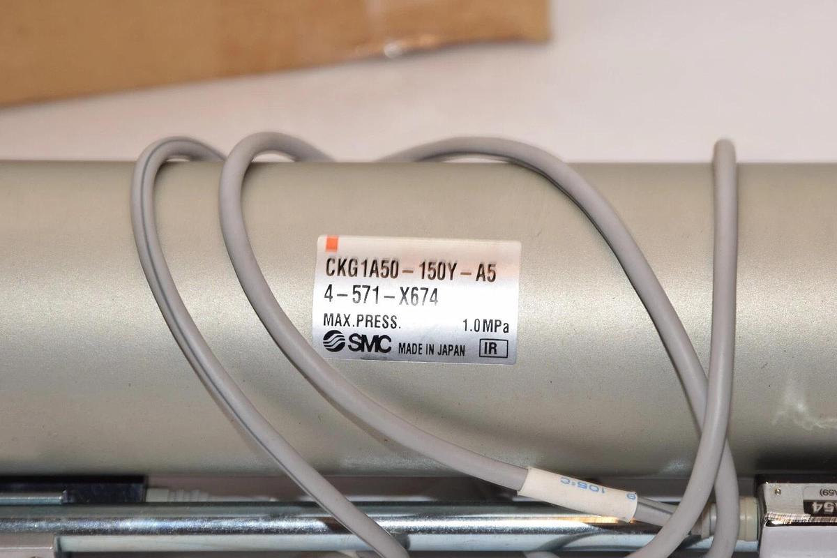 (NEW) SMC CKG1A50-150Y-A54-571-X674 1.0MPa Pneumatic Cylinder Clamp